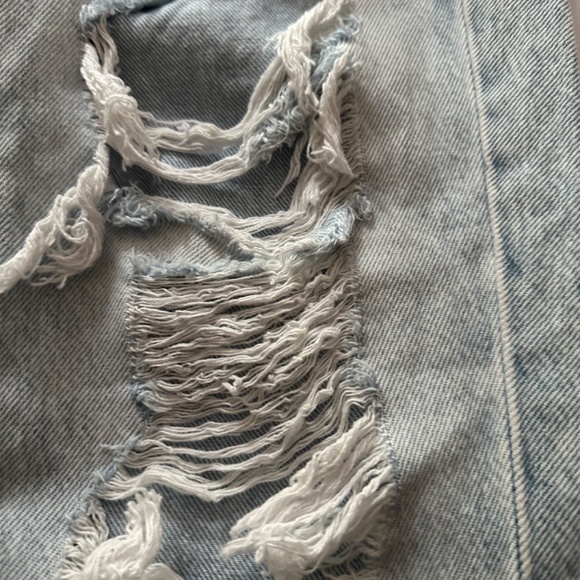 Jeans - Picture 2 of 4